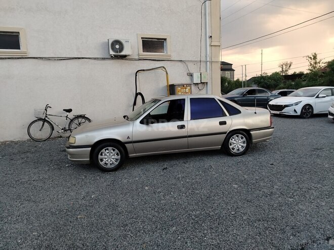 Opel Vectra-8