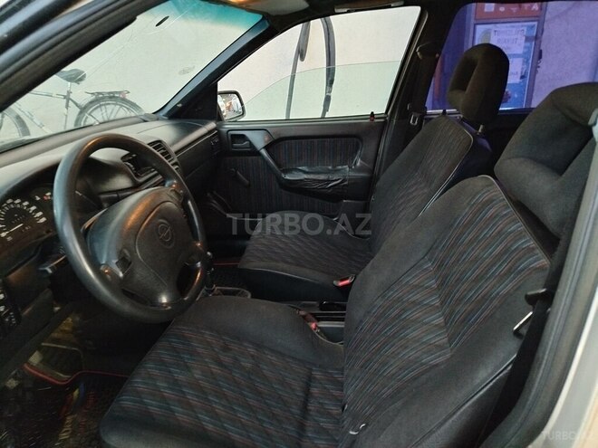 Opel Vectra-7