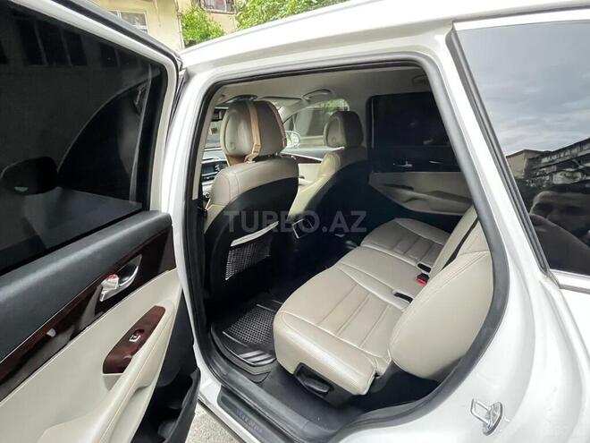 Kia Sorento-12