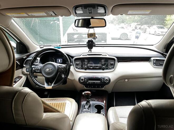 Kia Sorento-9