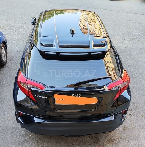 Toyota C-HR-9