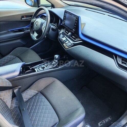 Toyota C-HR-7