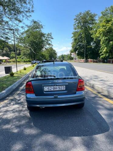 Opel Astra-2