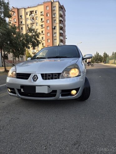 Renault Symbol-1