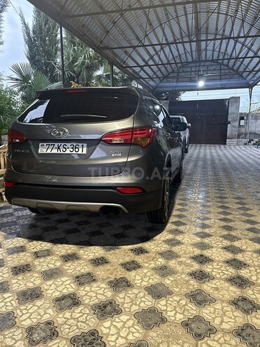 Hyundai Santa Fe-5
