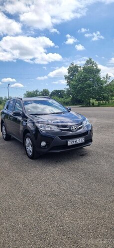 Toyota RAV4-1