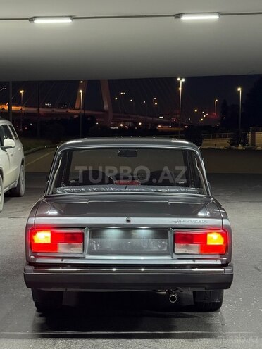 LADA (VAZ) 2107-2