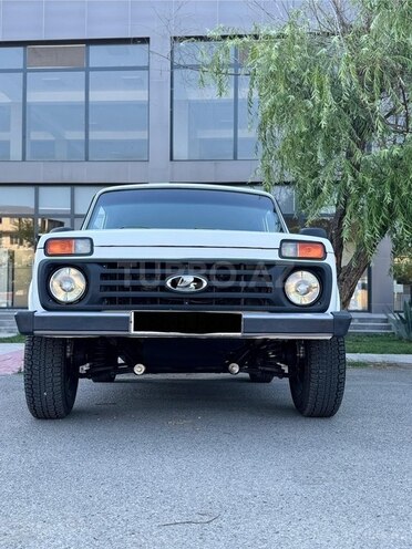 LADA (VAZ) Niva-11
