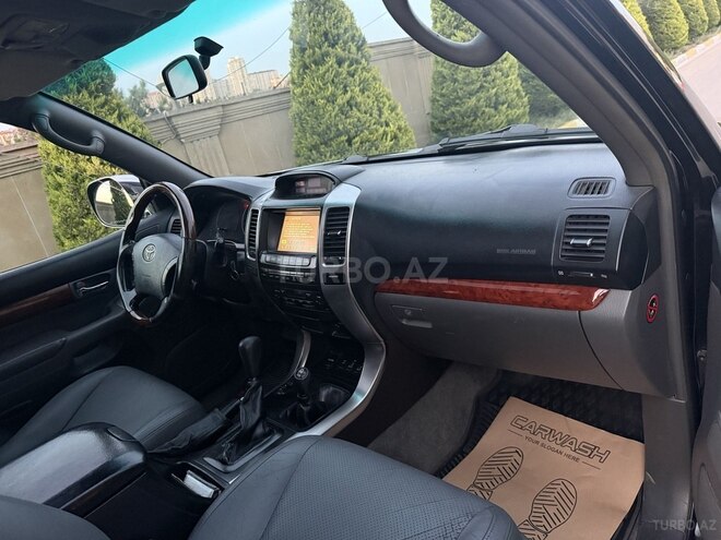 Toyota Land Cruiser Prado-12