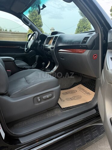 Toyota Land Cruiser Prado-11