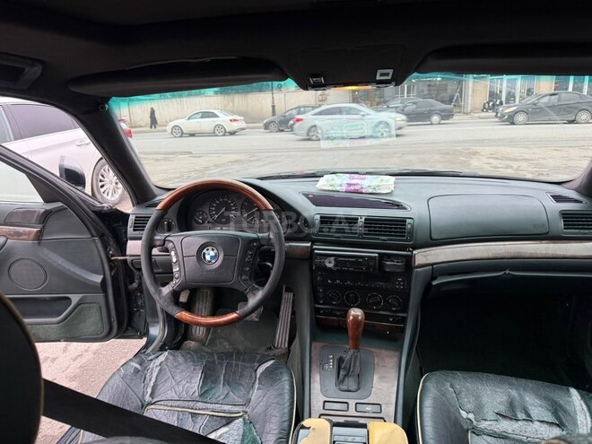 BMW 728-2