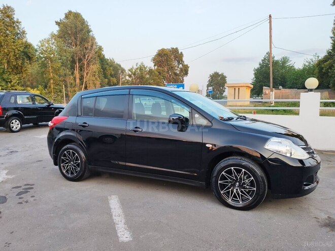 Nissan Tiida-3
