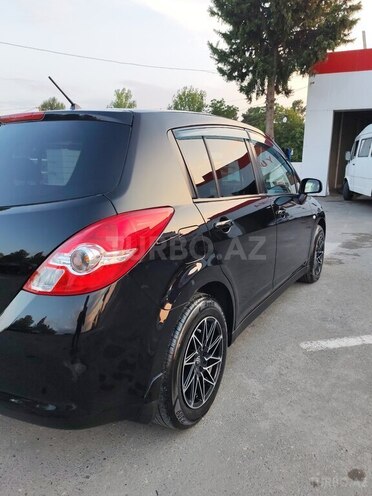 Nissan Tiida-8