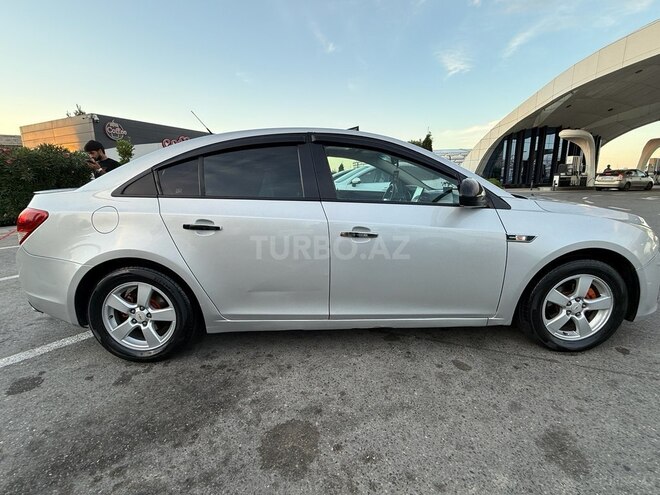 Chevrolet Cruze-5