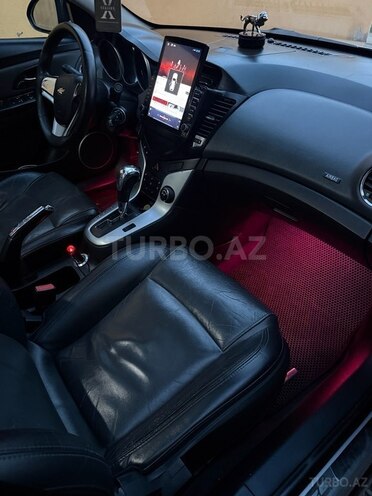 Chevrolet Cruze-17