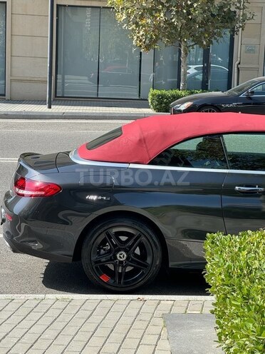 Mercedes C 300 4MATIC-9