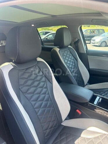 Volkswagen ID.6 Crozz-6