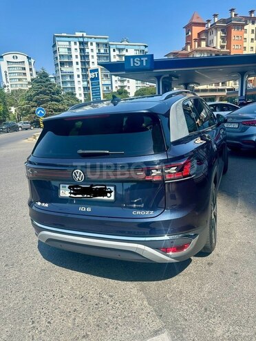Volkswagen ID.6 Crozz-8