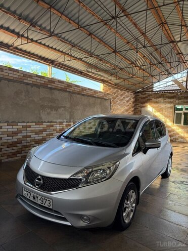Nissan Note-2