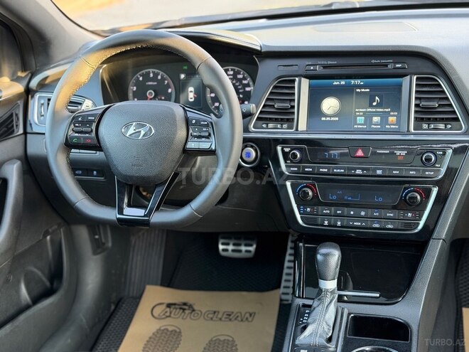 Hyundai Sonata-10