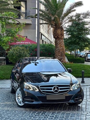 Mercedes E 220-1