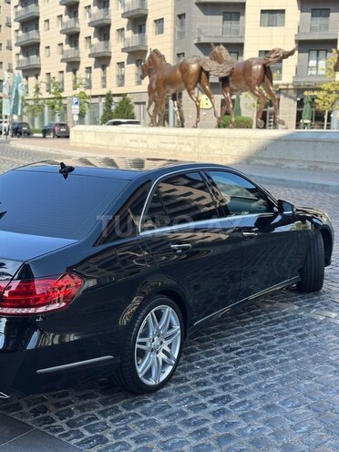 Mercedes E 220-3