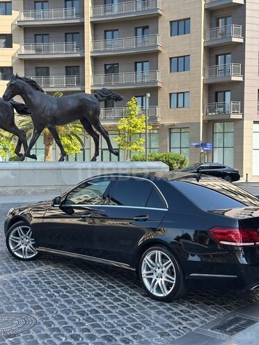 Mercedes E 220-4