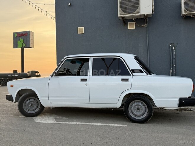 LADA (VAZ) 2107-4