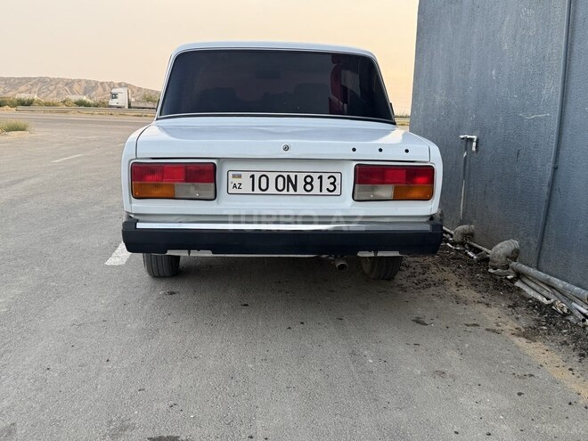 LADA (VAZ) 2107-2