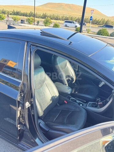 Hyundai Elantra-4