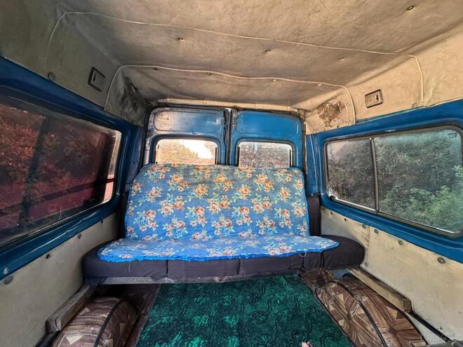 Ford Transit-10