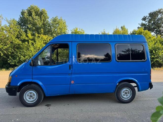Ford Transit-4