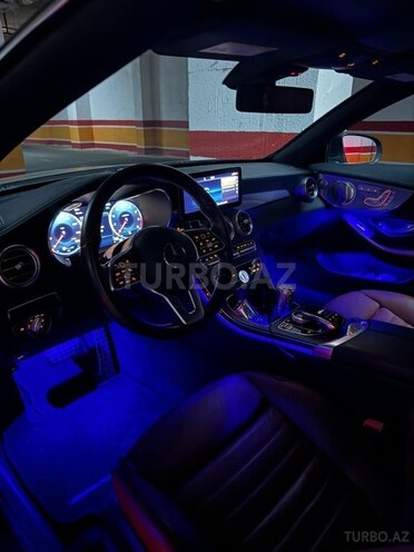 Mercedes C 300 4MATIC-10