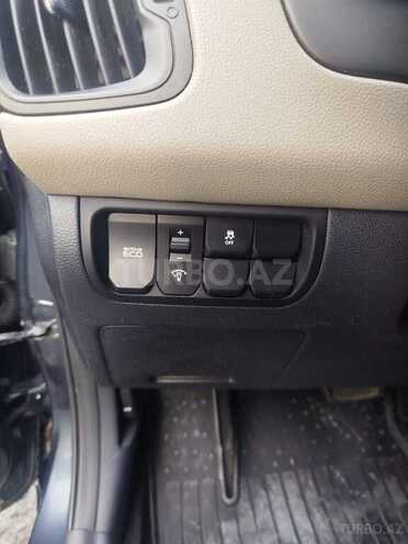 Kia Rio-12
