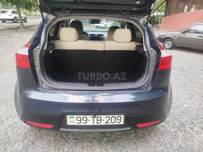 Kia Rio-10