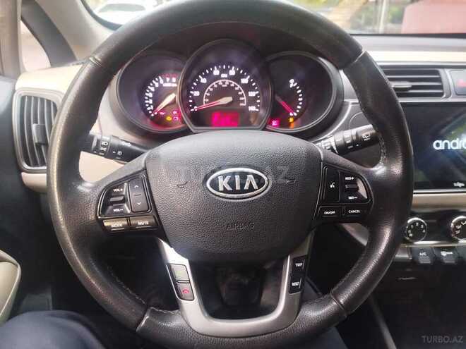 Kia Rio-17