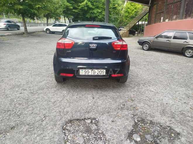 Kia Rio-4