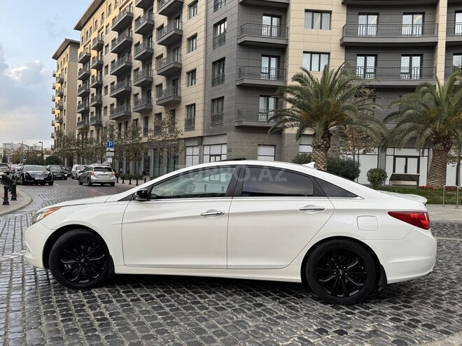 Hyundai Sonata-4