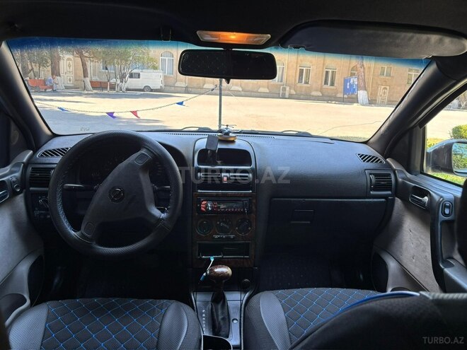 Opel Astra-2