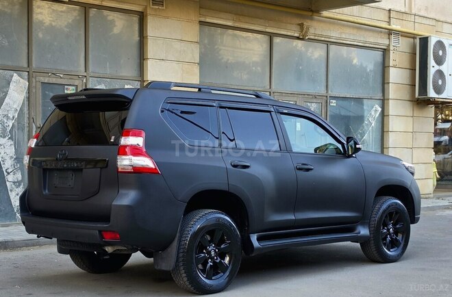 Toyota Land Cruiser Prado-4