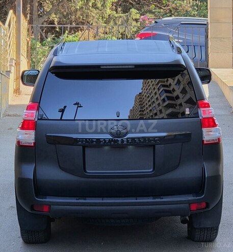 Toyota Land Cruiser Prado-5