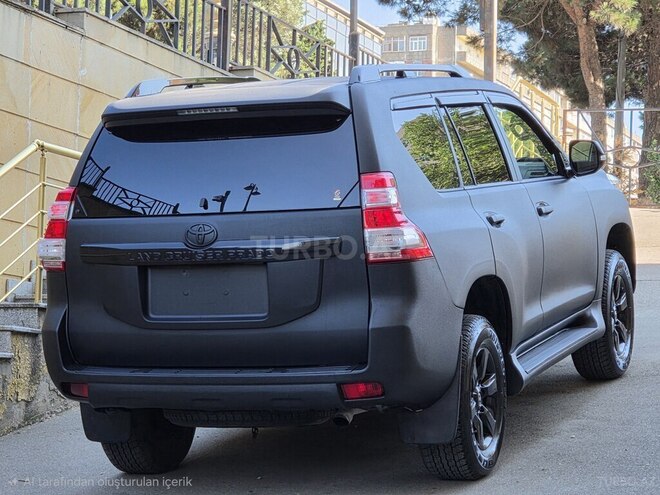 Toyota Land Cruiser Prado-6