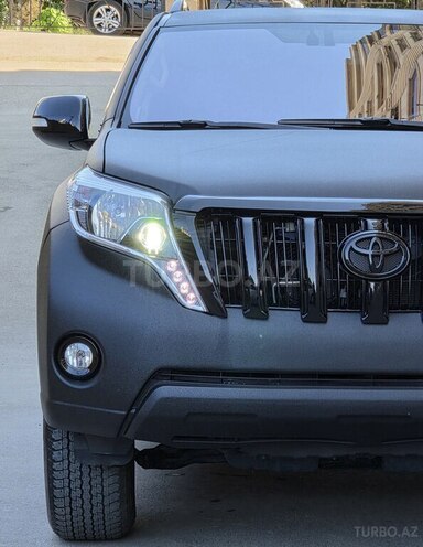 Toyota Land Cruiser Prado-11