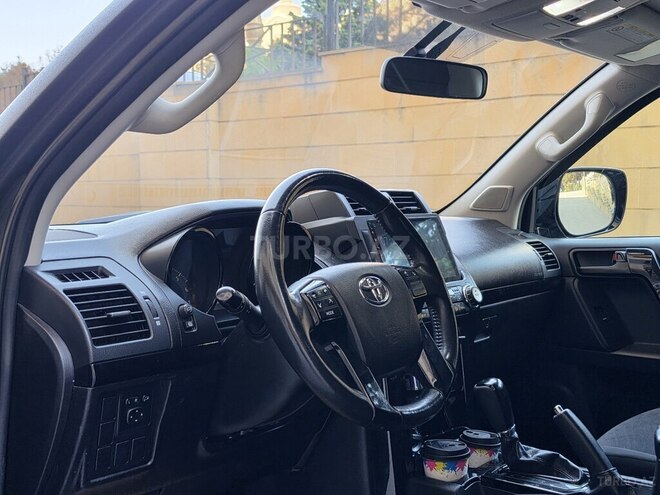 Toyota Land Cruiser Prado-15