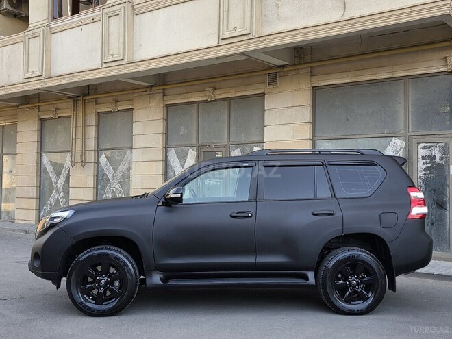 Toyota Land Cruiser Prado-17