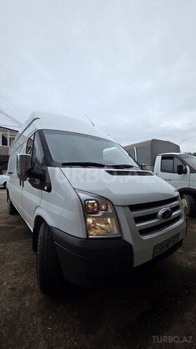 Ford Transit-4