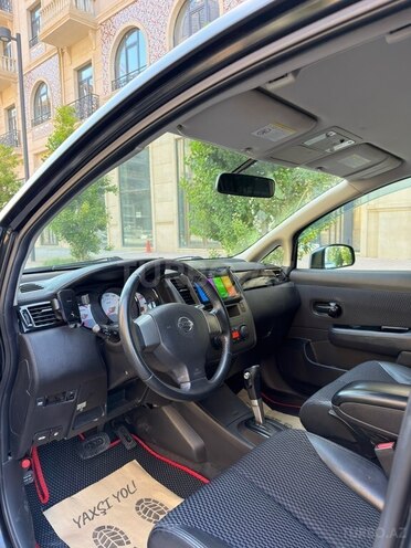 Nissan Tiida-14
