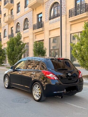 Nissan Tiida-7