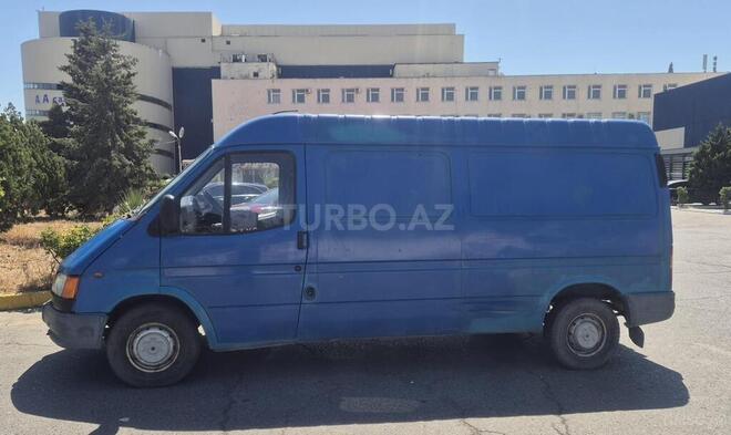 Ford Transit-3