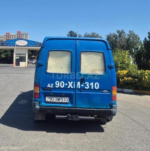 Ford Transit-4